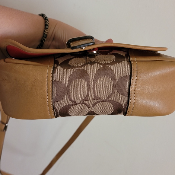 Coach Hadley Signature Field Bag (Style #F30601). - Picture 10 of 12